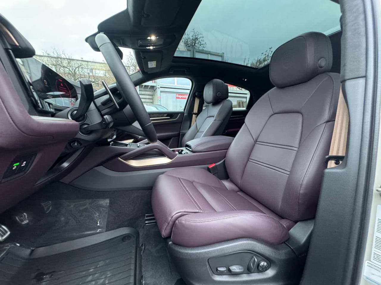 2025 Porsche Cayenne Coupe — Miniatură 5