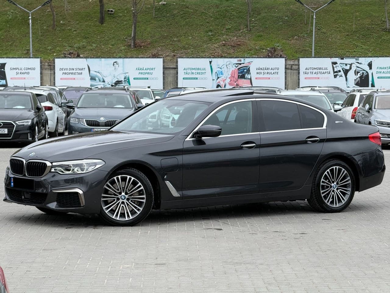 BMW 530e 2018 — Миниатюра 2