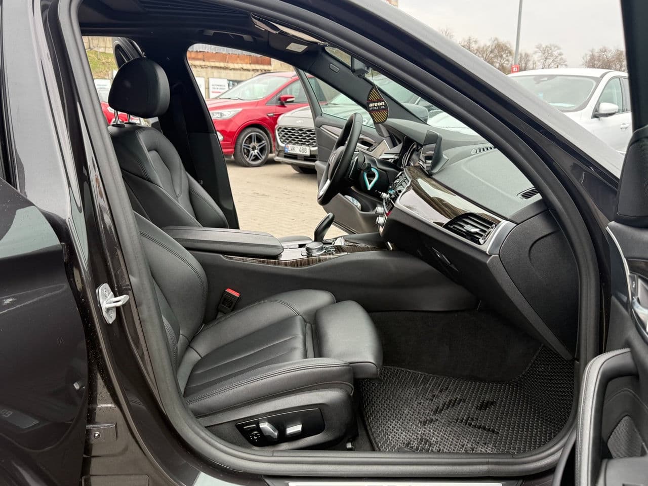 BMW 530e 2018 — Миниатюра 16