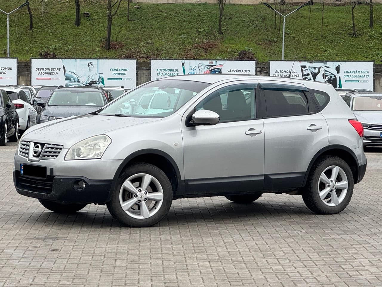 2010 Nissan Qashqai — Miniatură 2