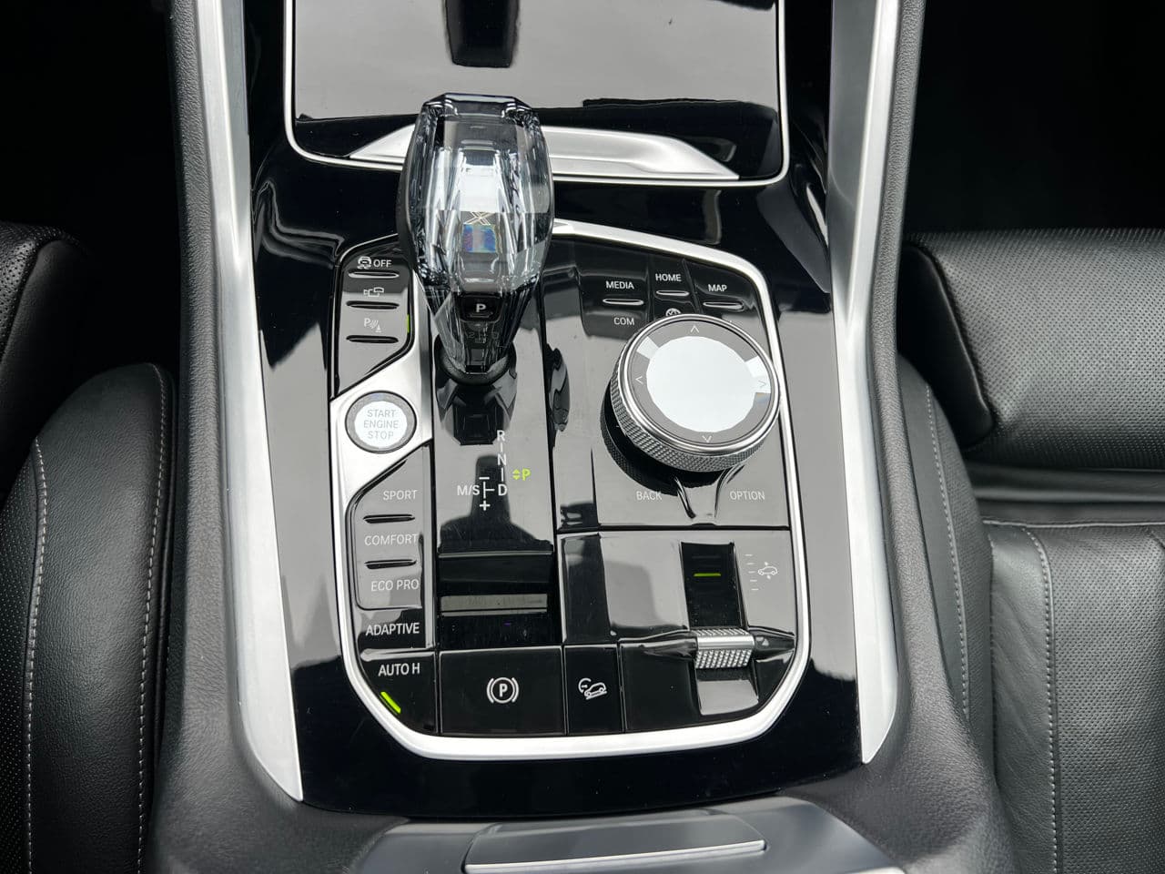 BMW X6 4.0i 2021 — Миниатюра 14