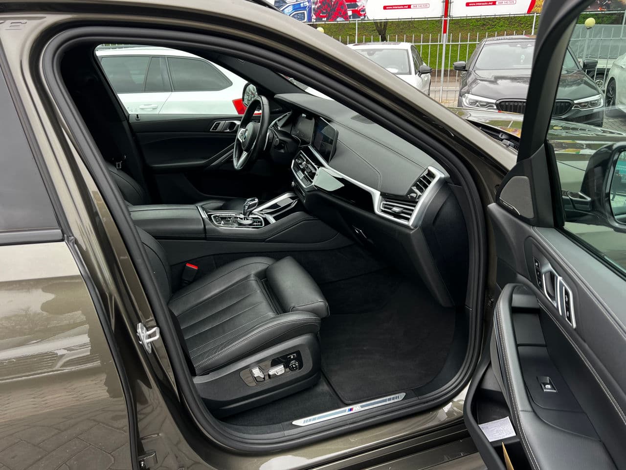 BMW X6 4.0i 2021 — Миниатюра 6