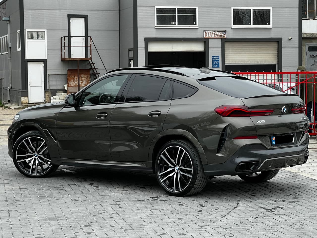 BMW X6 4.0i 2021 — Миниатюра 4