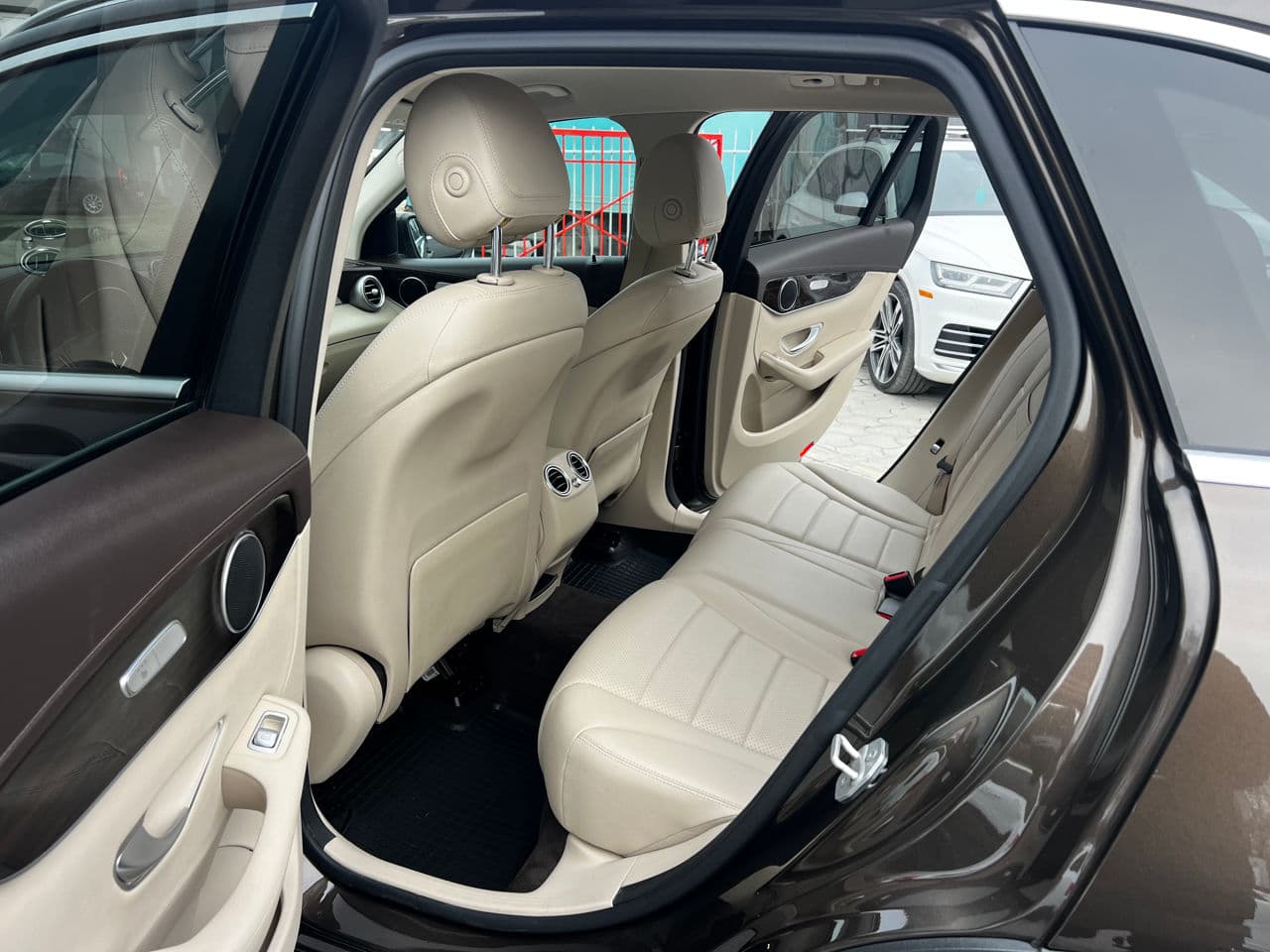 2016 Mercedes GLC 250d — Miniatură 19