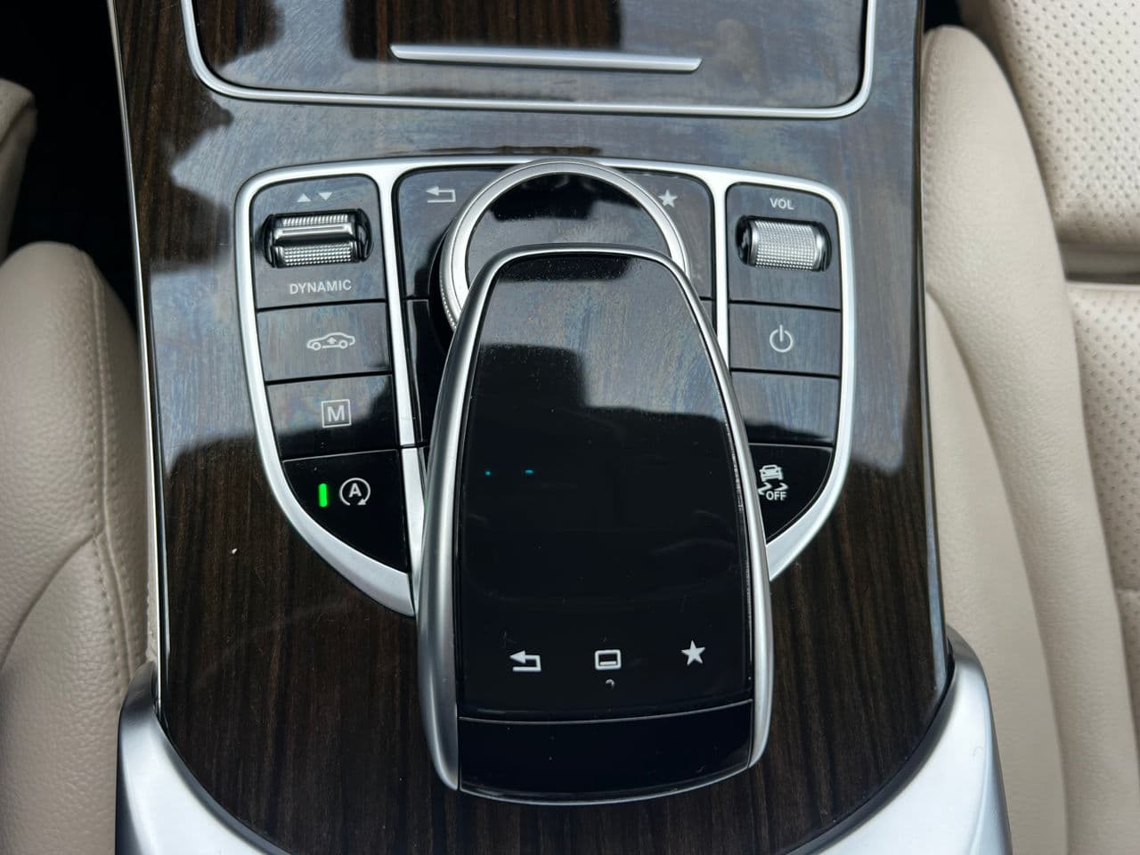2016 Mercedes GLC 250d — Miniatură 12