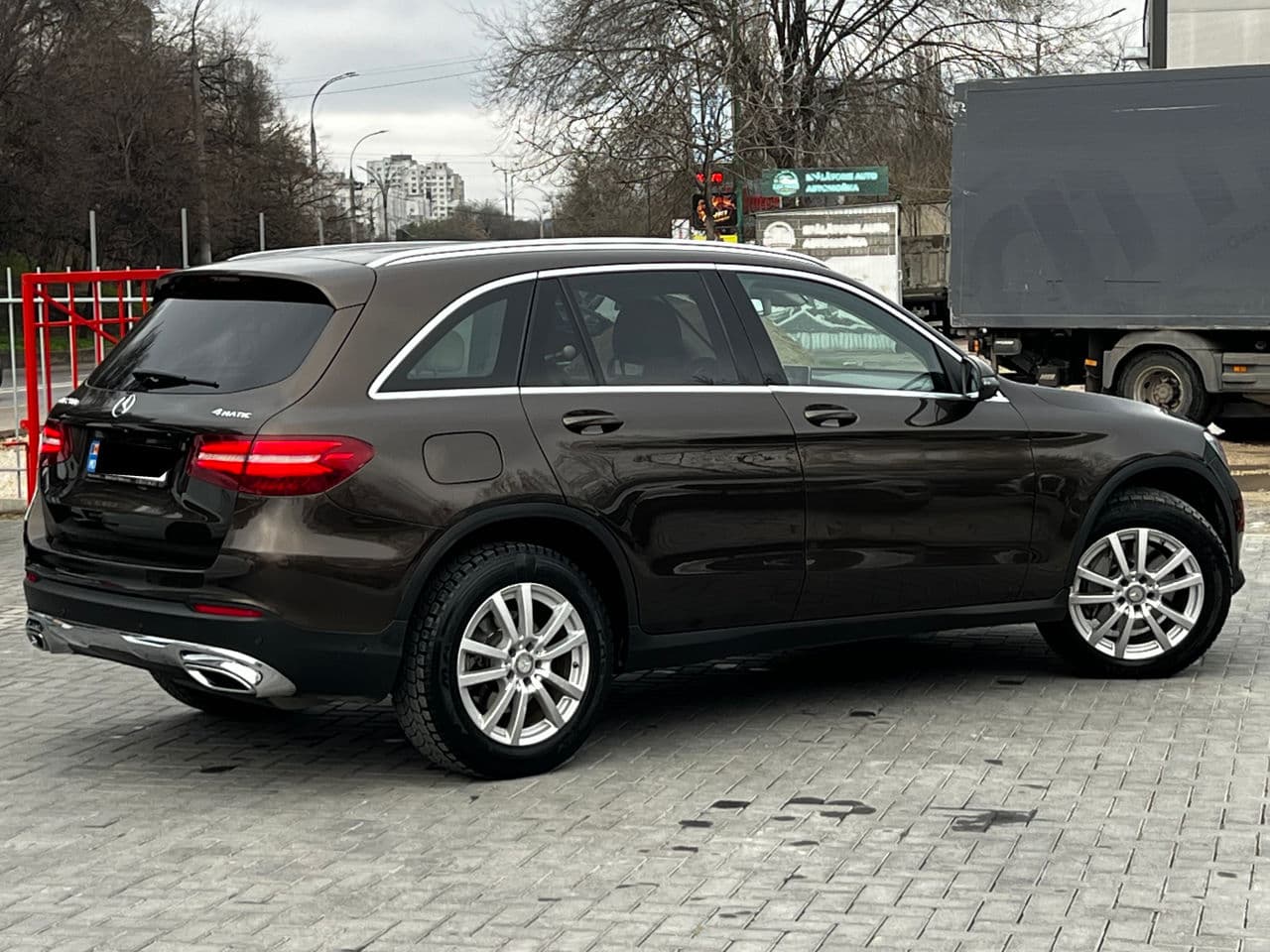 2016 Mercedes GLC 250d — Miniatură 4