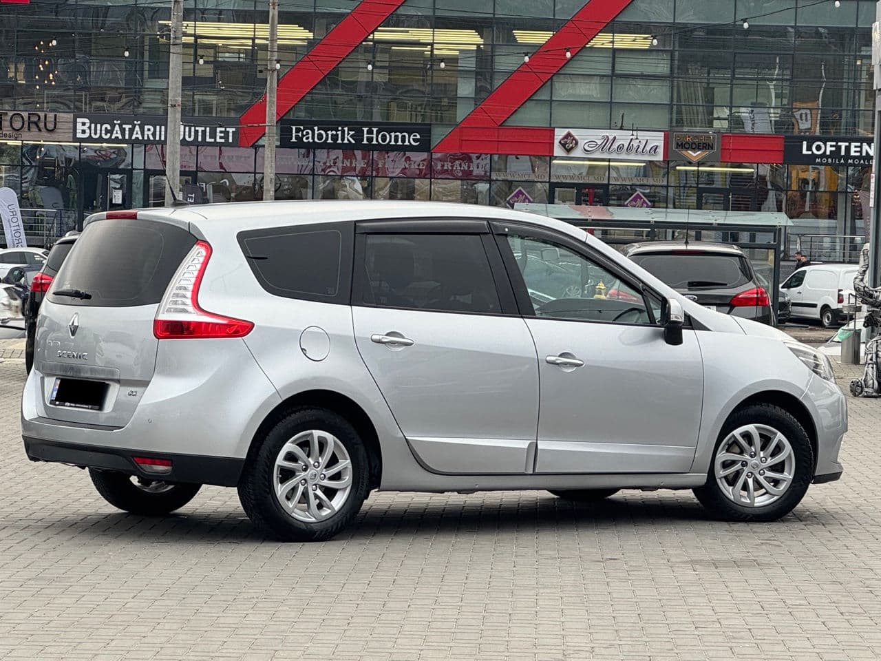 2015 Renault Grand Scenic — Miniatură 3