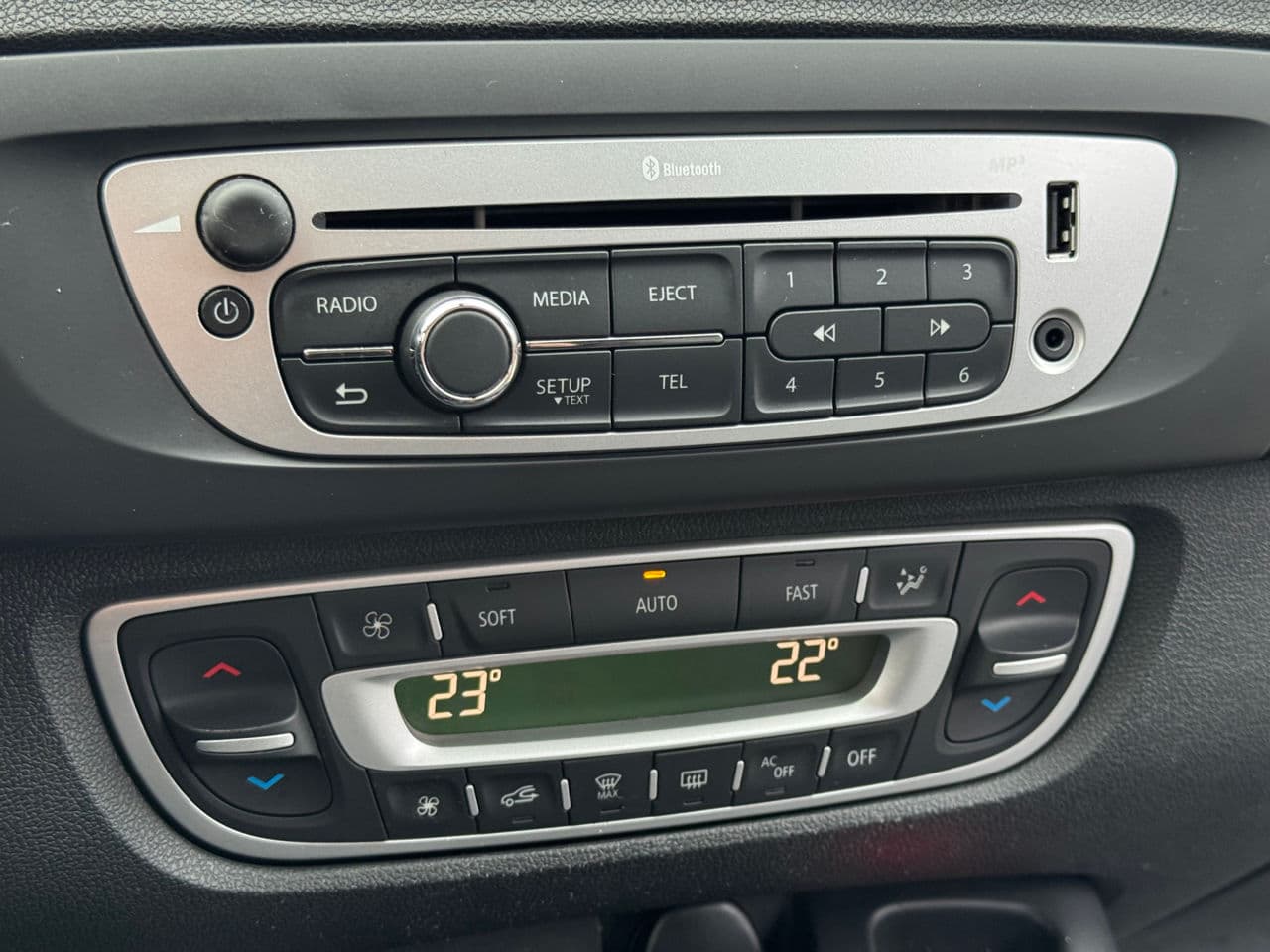 2015 Renault Grand Scenic — Miniatură 11