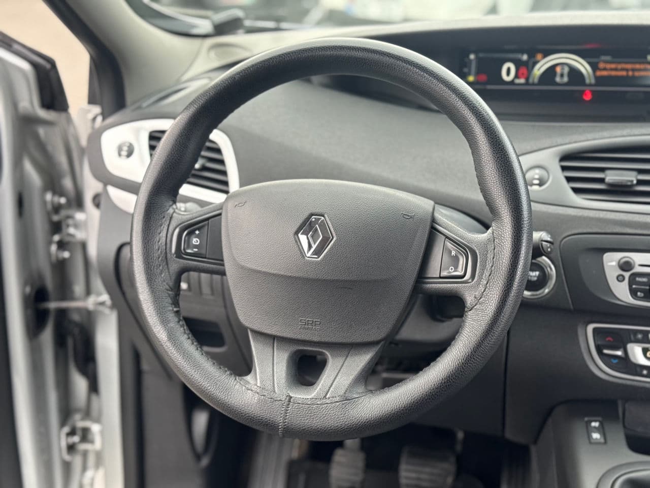 2015 Renault Grand Scenic — Miniatură 7