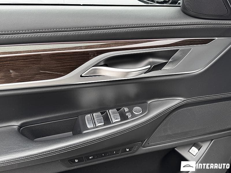 2022 BMW 745e — Miniatură 16