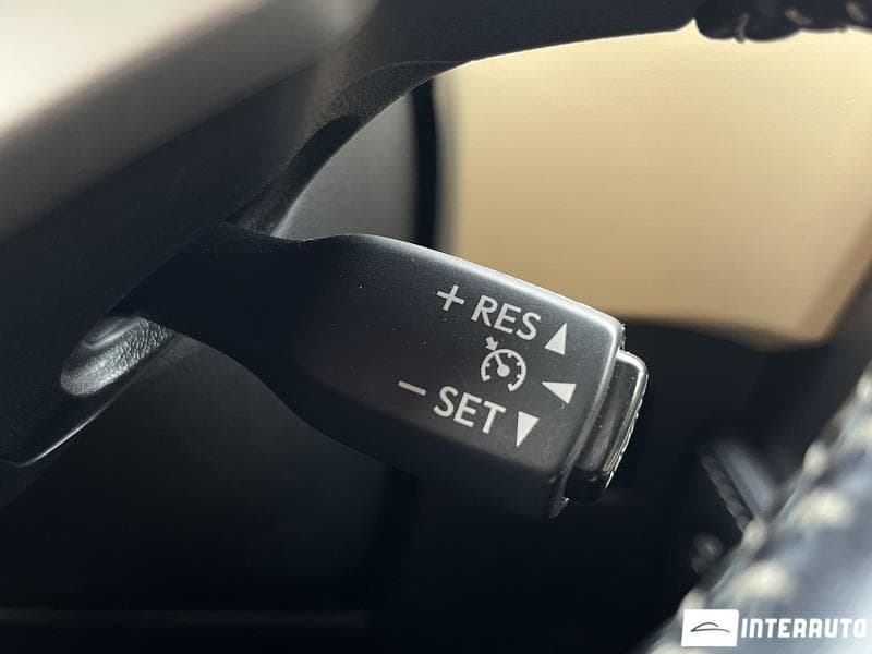 Lexus NX 300H 2017 — Миниатюра 8