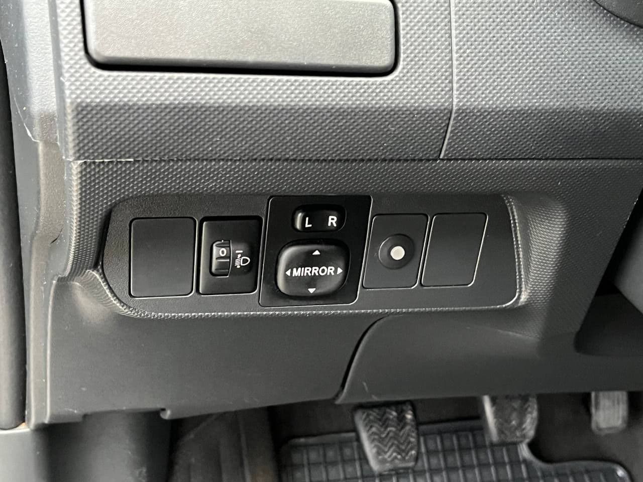 2009 Toyota Auris — Miniatură 14