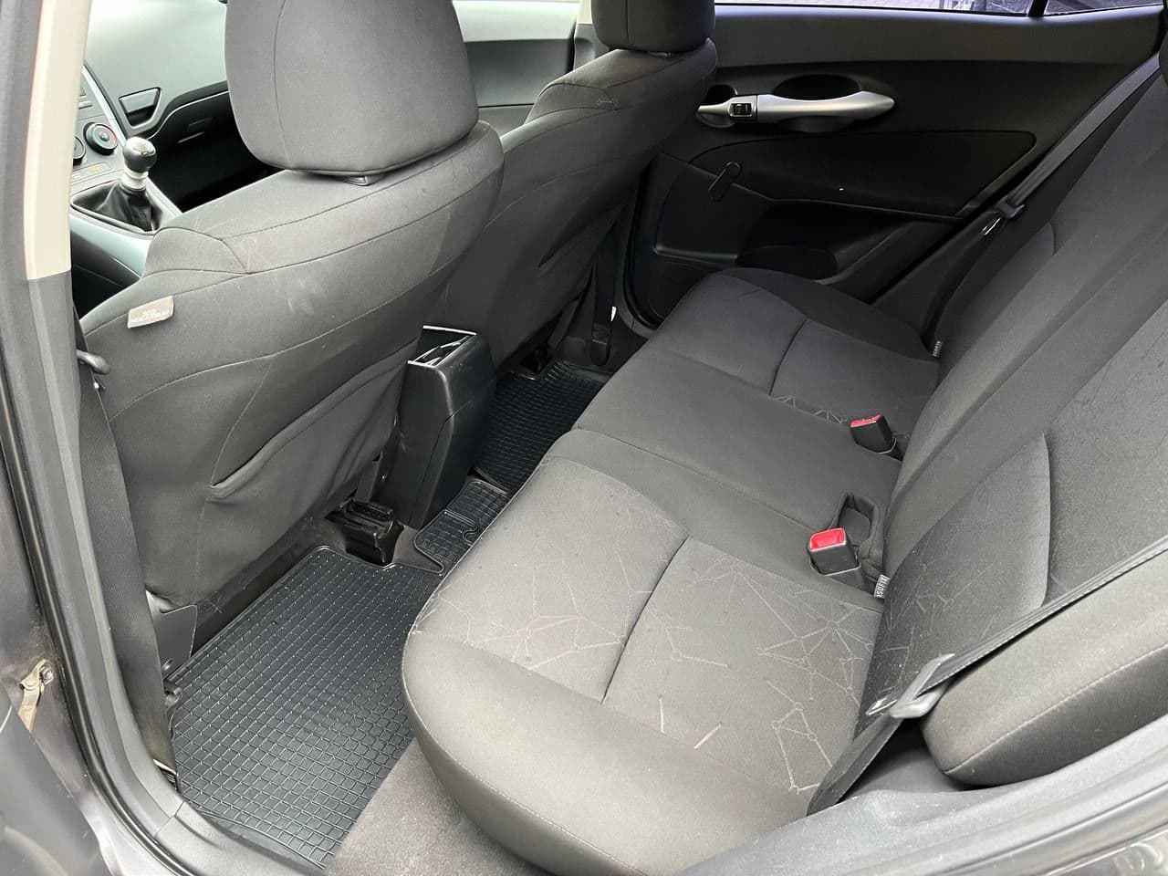 2009 Toyota Auris — Miniatură 16