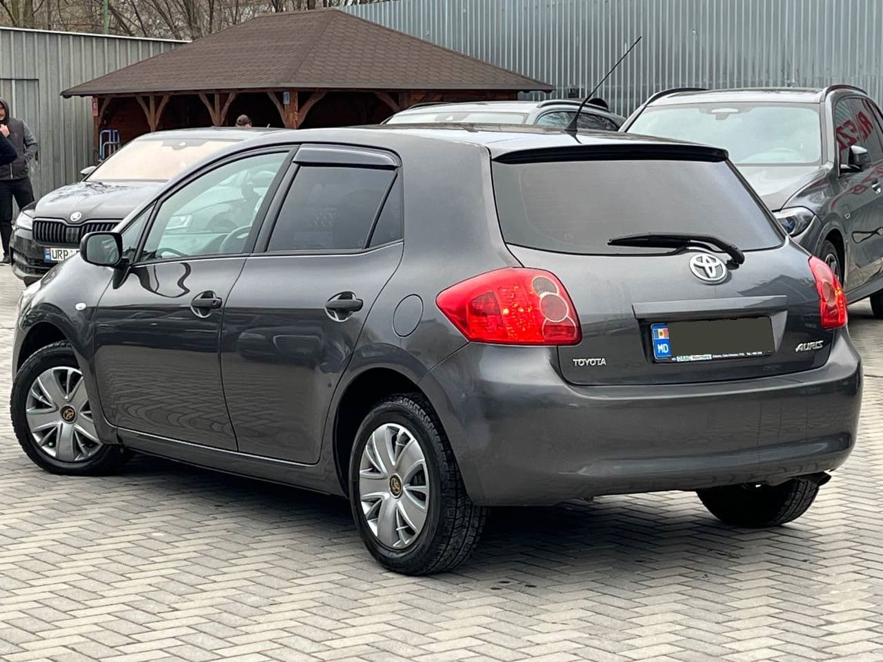 2009 Toyota Auris — Miniatură 2