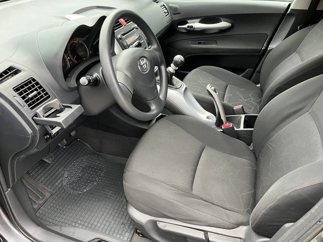 2009 Toyota Auris — Miniatură 7