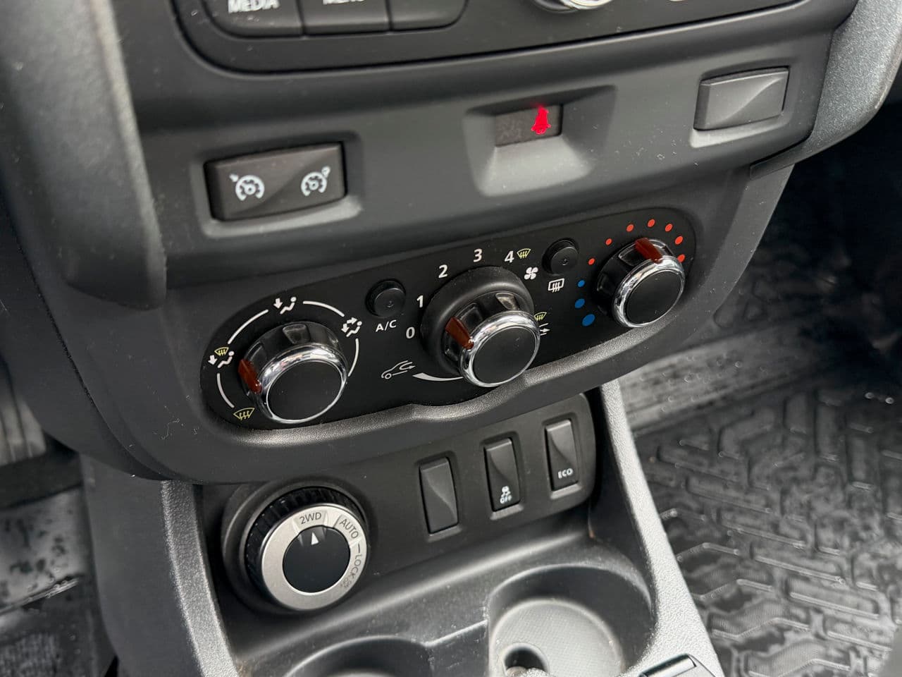 2015 Dacia Duster — Miniatură 11