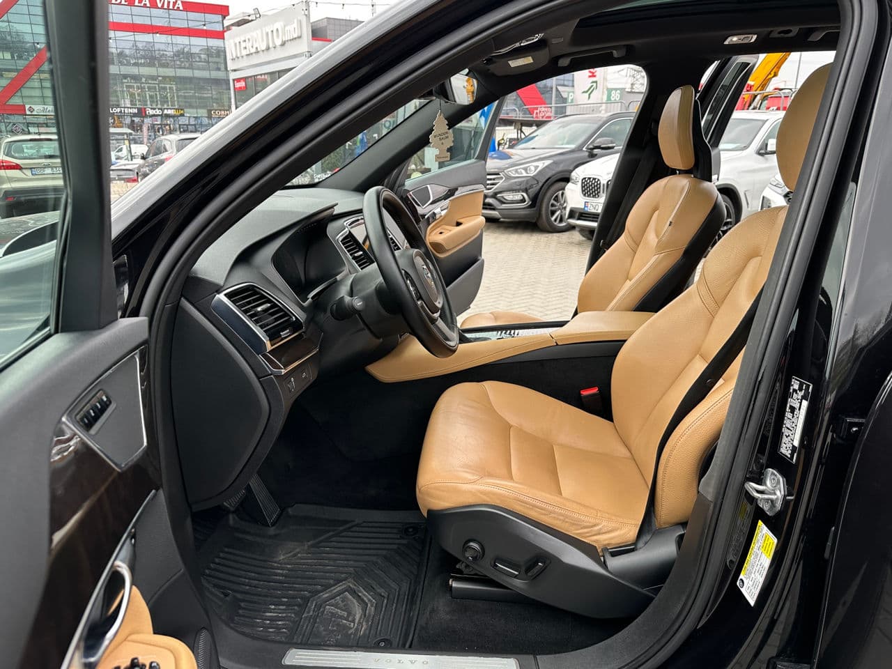 2016 Volvo XC 90 — Miniatură 5