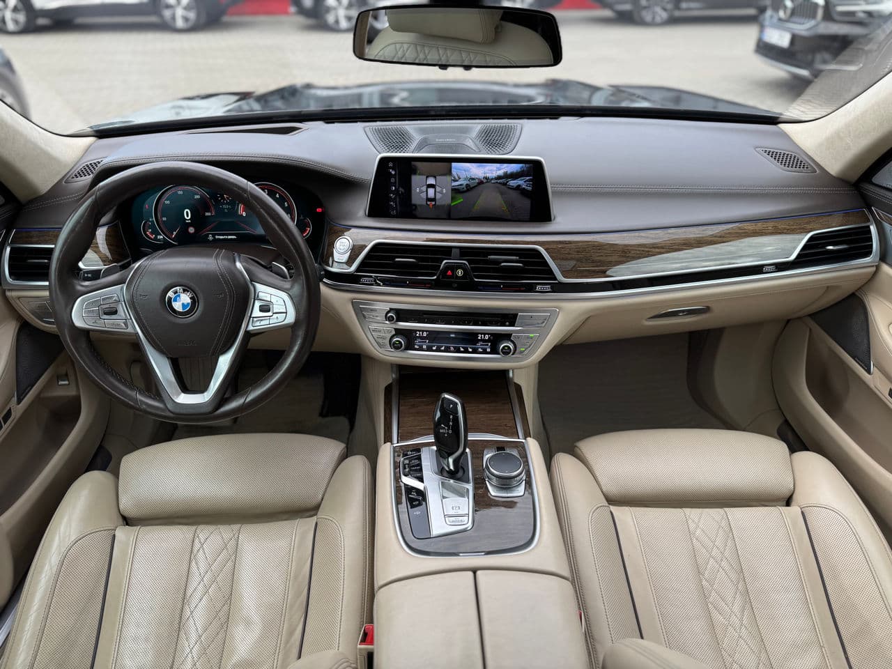 2016 BMW 750 — Miniatură 9