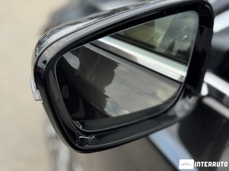 2016 BMW 750 — Miniatură 28