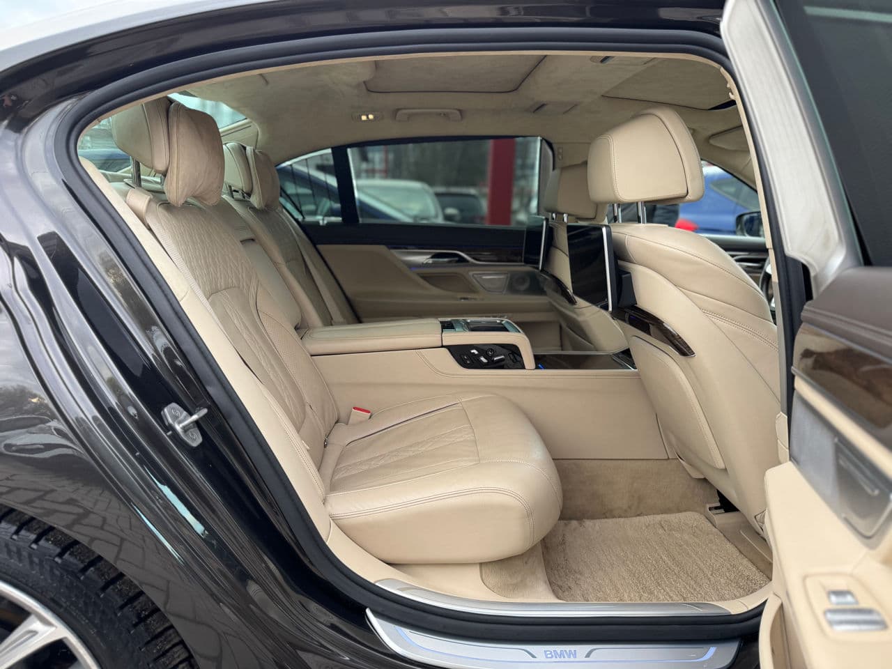 2016 BMW 750 — Miniatură 19