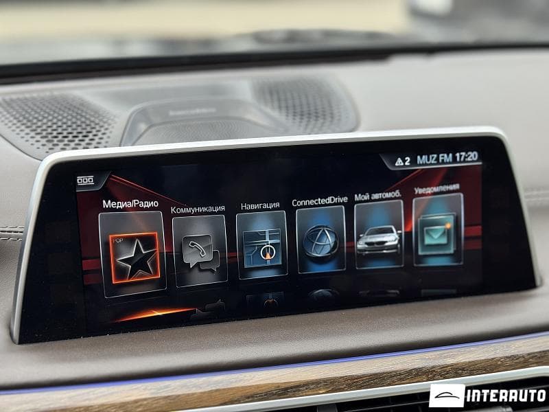 2016 BMW 750 — Miniatură 13