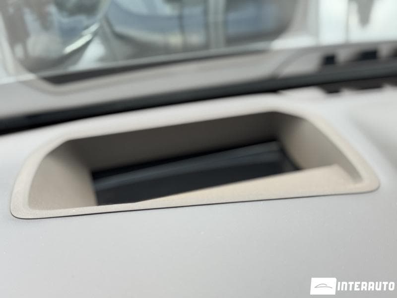 2016 BMW 750 — Miniatură 11