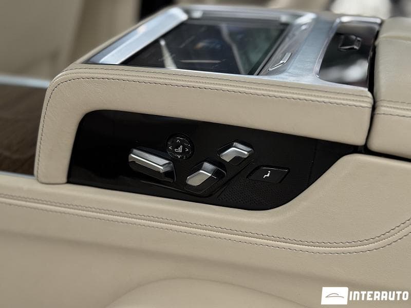 2016 BMW 750 — Miniatură 22