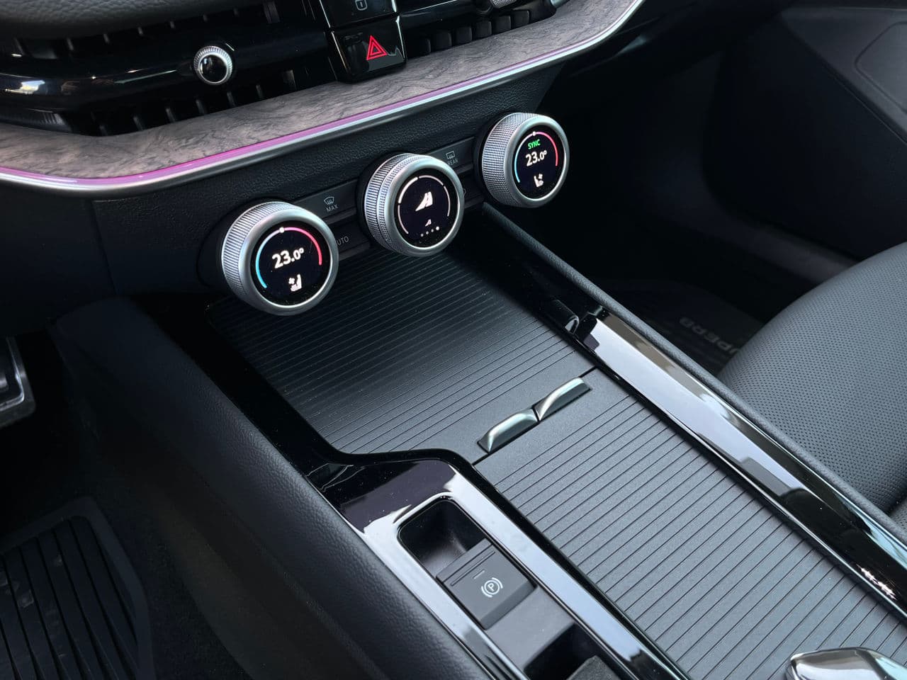 2025 Skoda Superb — Miniatură 14