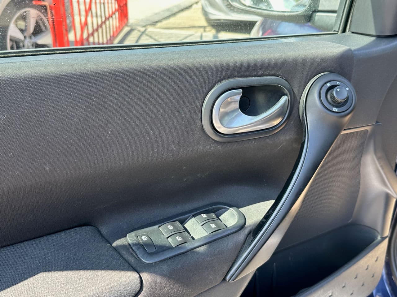 2005 Renault Megane — Miniatură 10
