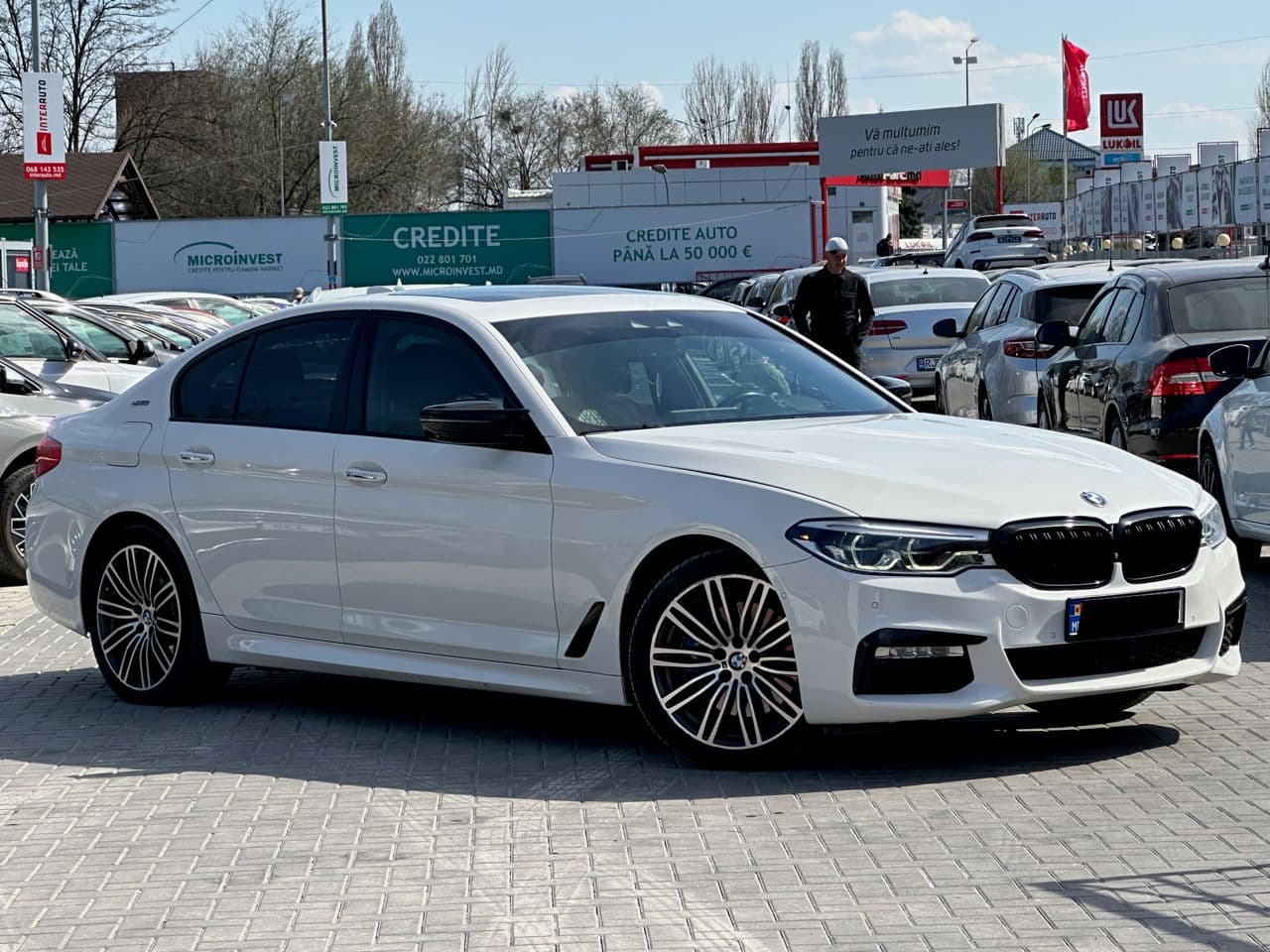 BMW 530e 2018 — Миниатюра 2