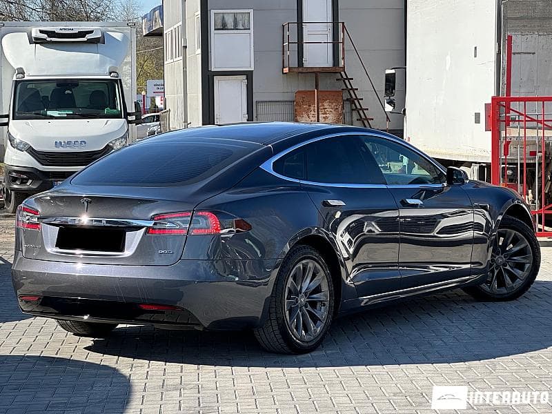 2017 Tesla Model S — Miniatură 4