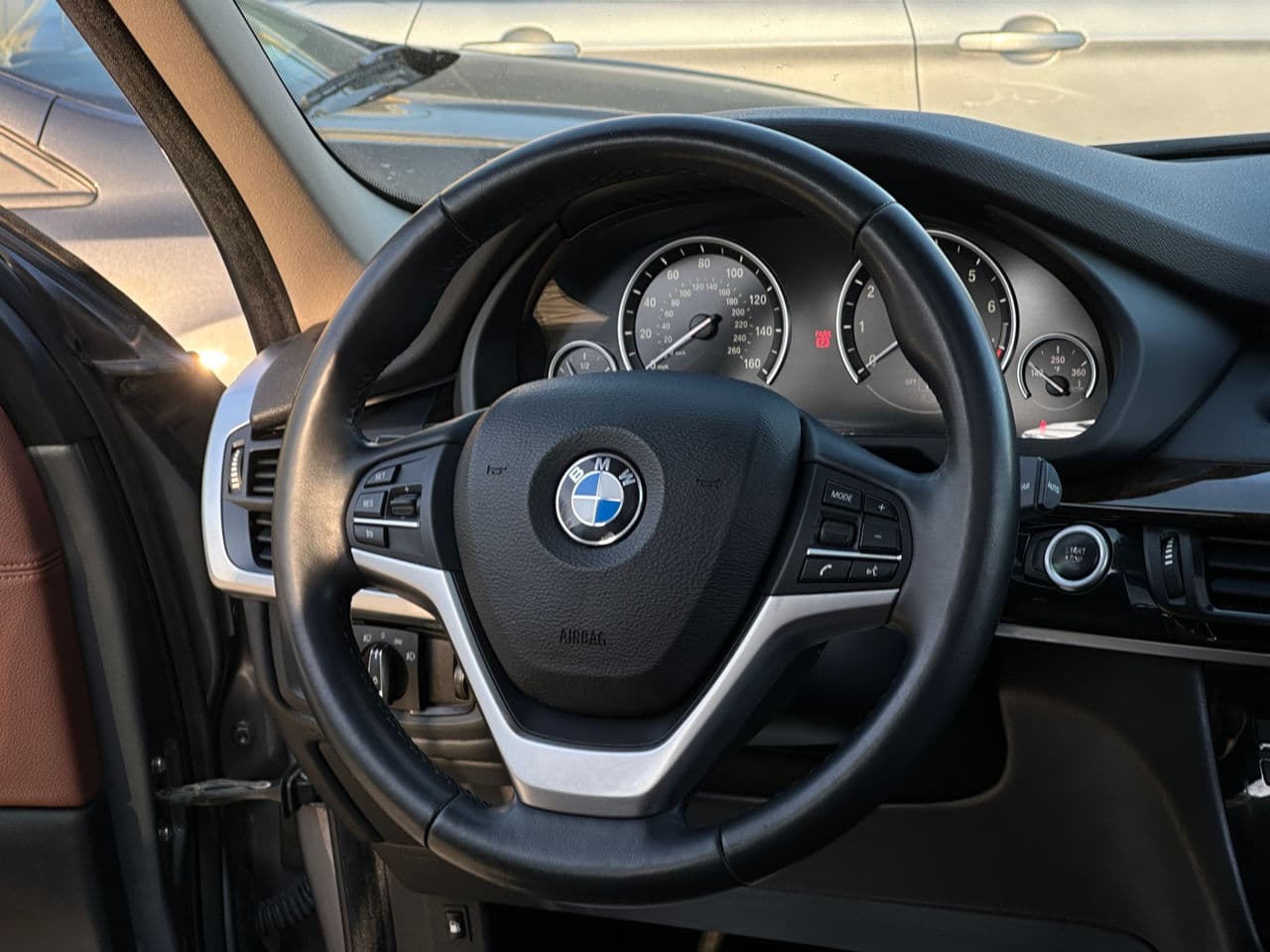 BMW X5 4.0e 2015 — Миниатюра 8