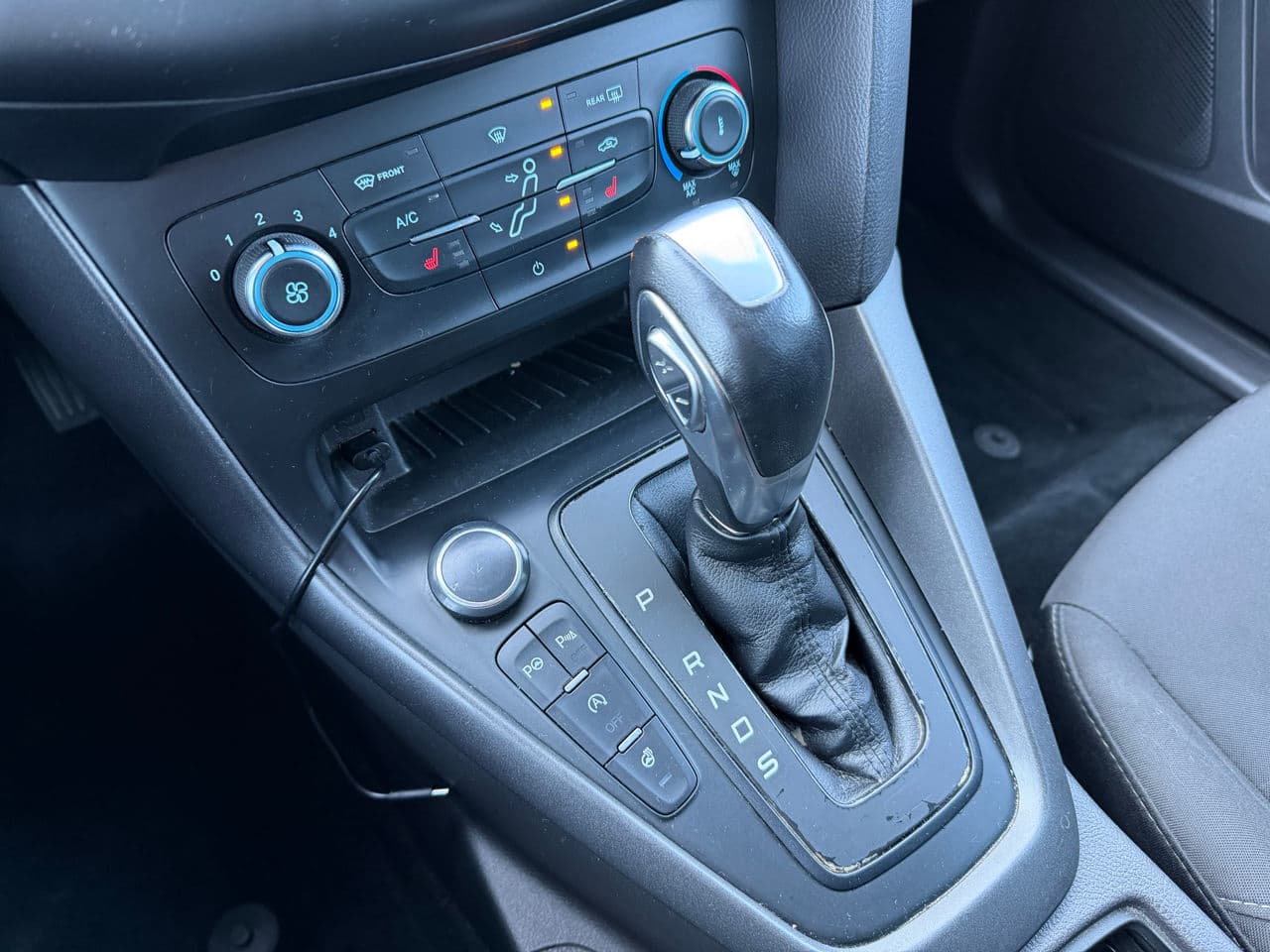 2017 Ford Focus — Miniatură 13