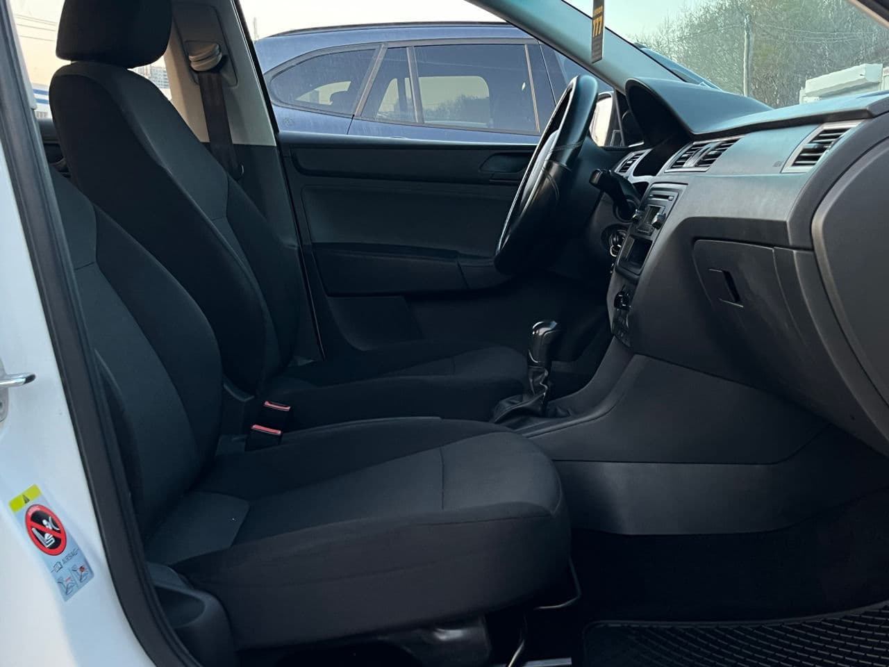 2014 Skoda Rapid — Miniatură 16