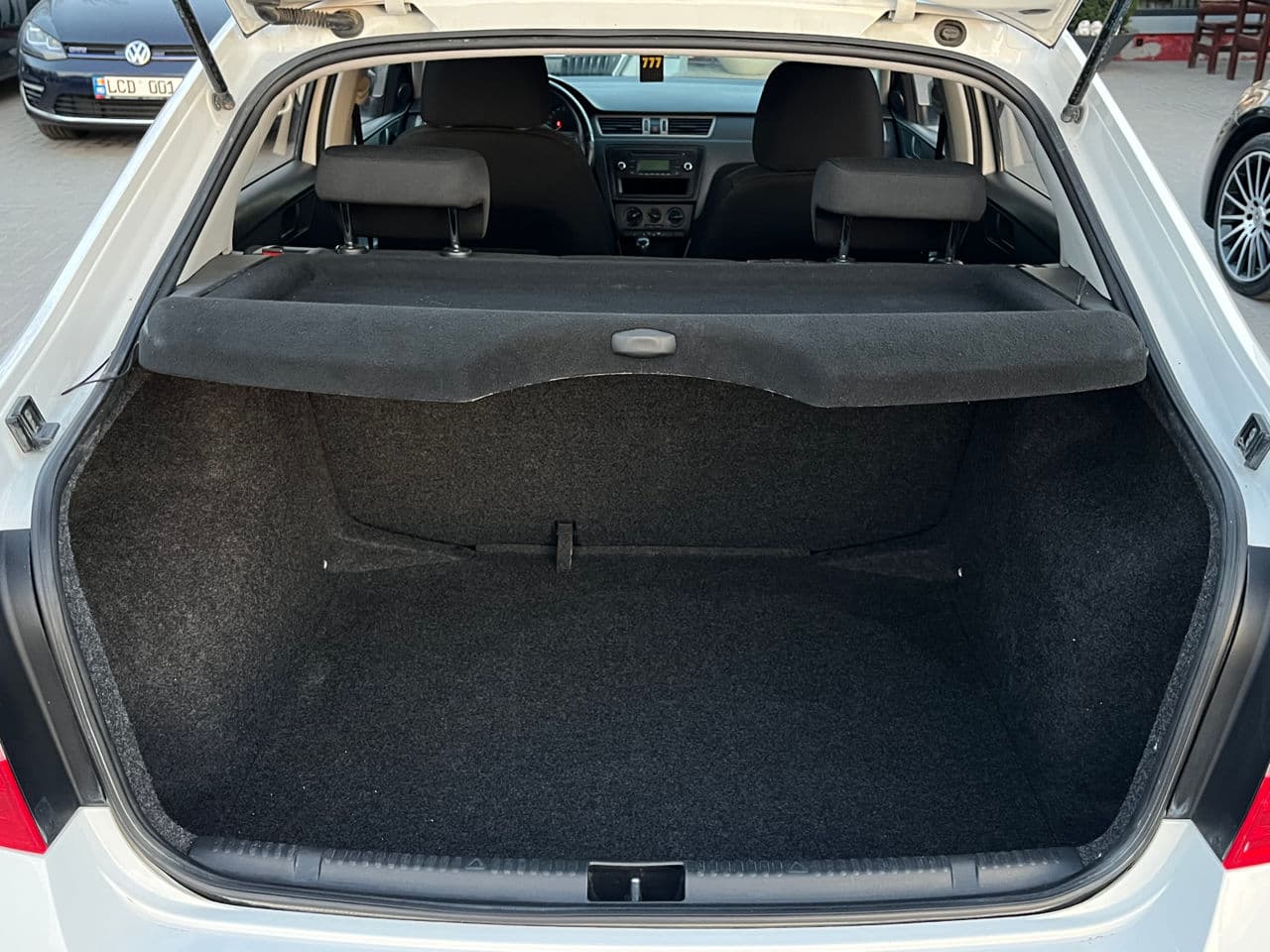 2014 Skoda Rapid — Miniatură 19