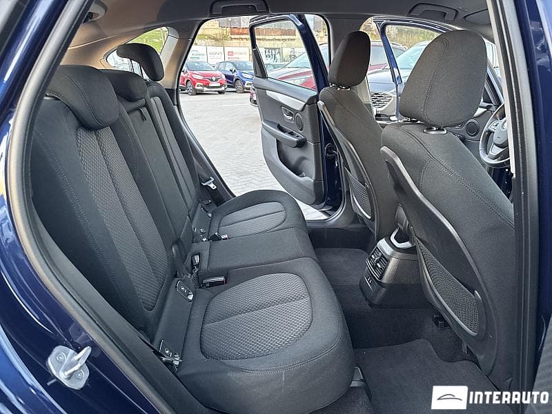 2020 BMW 216d — Miniatură 15