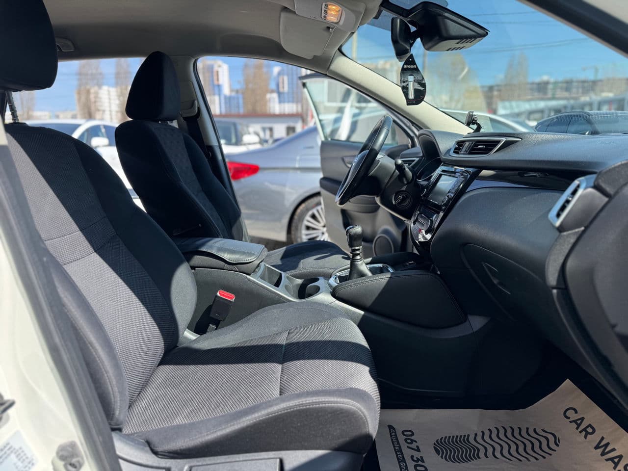 2015 Nissan Qashqai — Miniatură 14