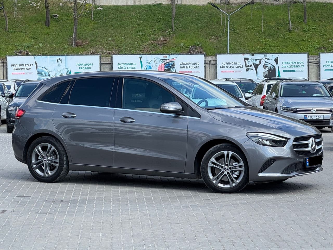 Mercedes B 180