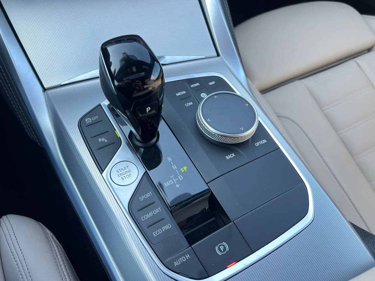 2022 BMW M440i — Miniatură 13