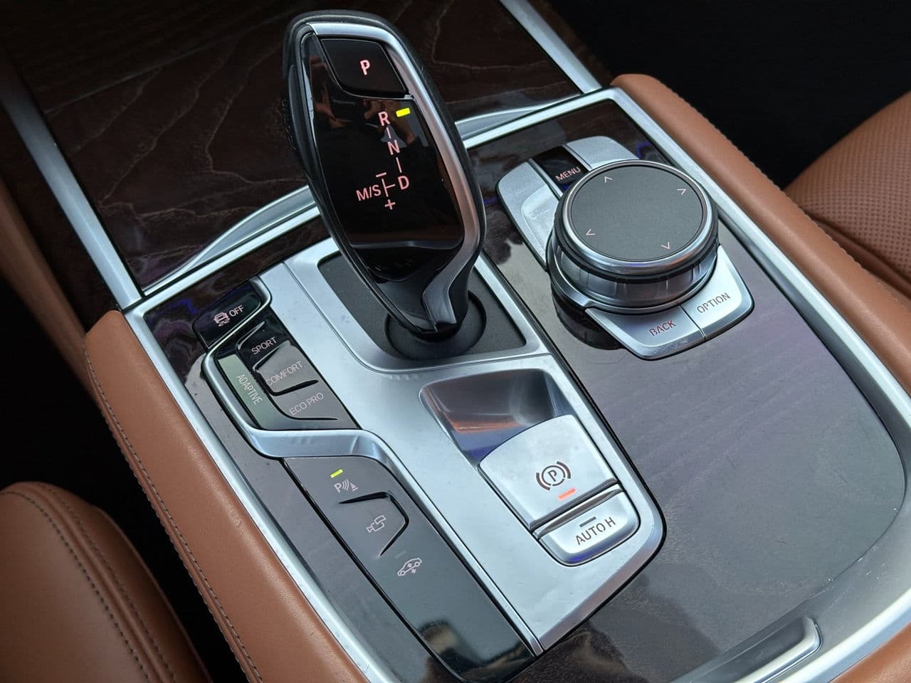 BMW 740 2019 — Миниатюра 14