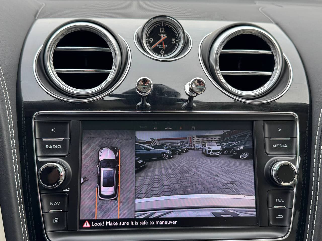 2019 Bentley Bentayga — Miniatură 13