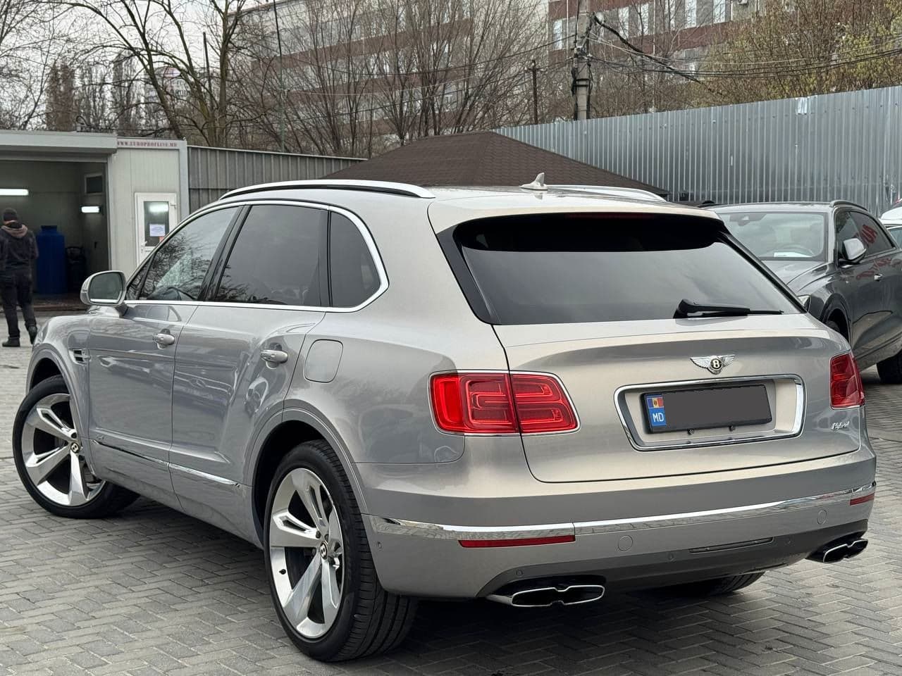 2019 Bentley Bentayga — Miniatură 4