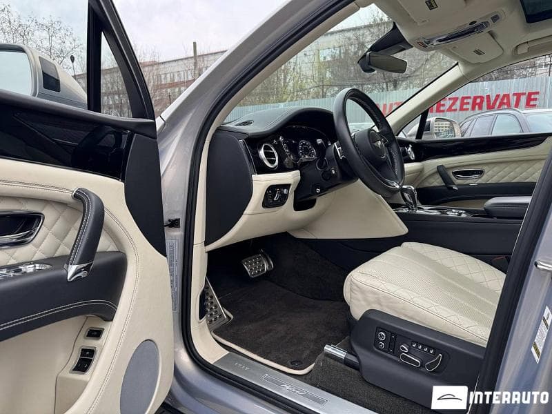 2019 Bentley Bentayga — Miniatură 7