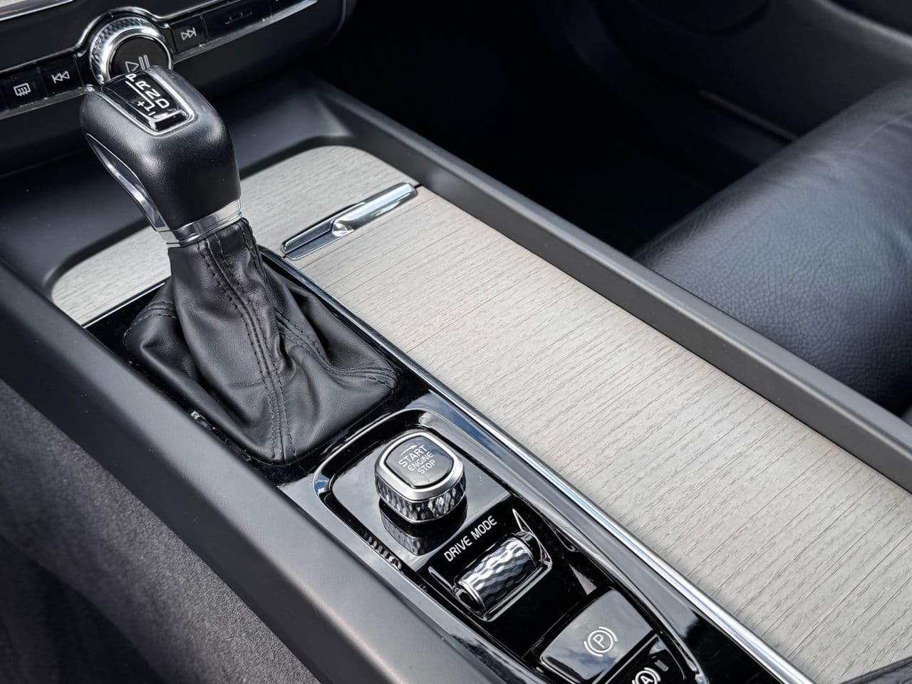 2020 Volvo XC 60 — Miniatură 12