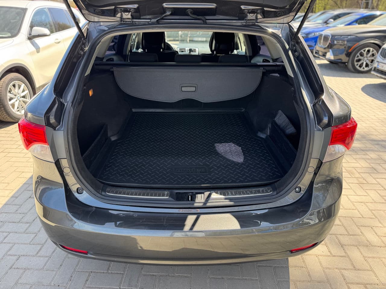 Toyota Avensis 2012 — Миниатюра 5