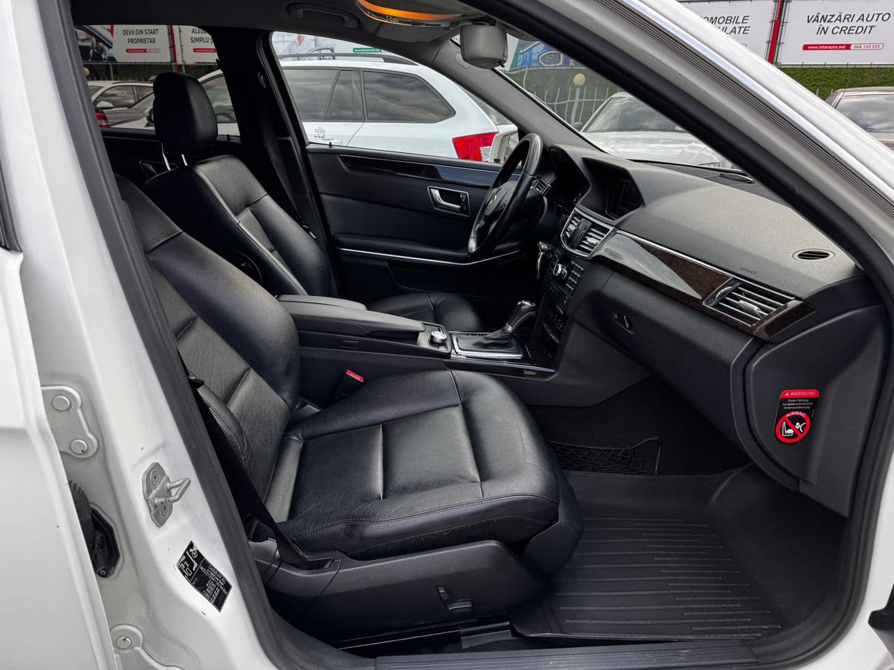 Mercedes E 200 2013 — Миниатюра 15