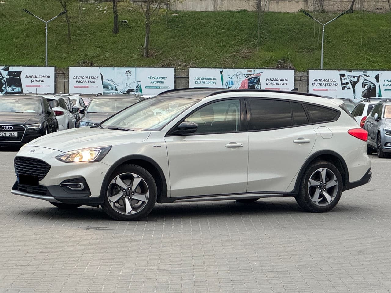 2019 Ford Focus — Miniatură 2