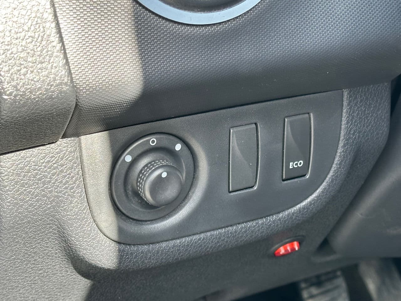 2014 Dacia Logan — Miniatură 12