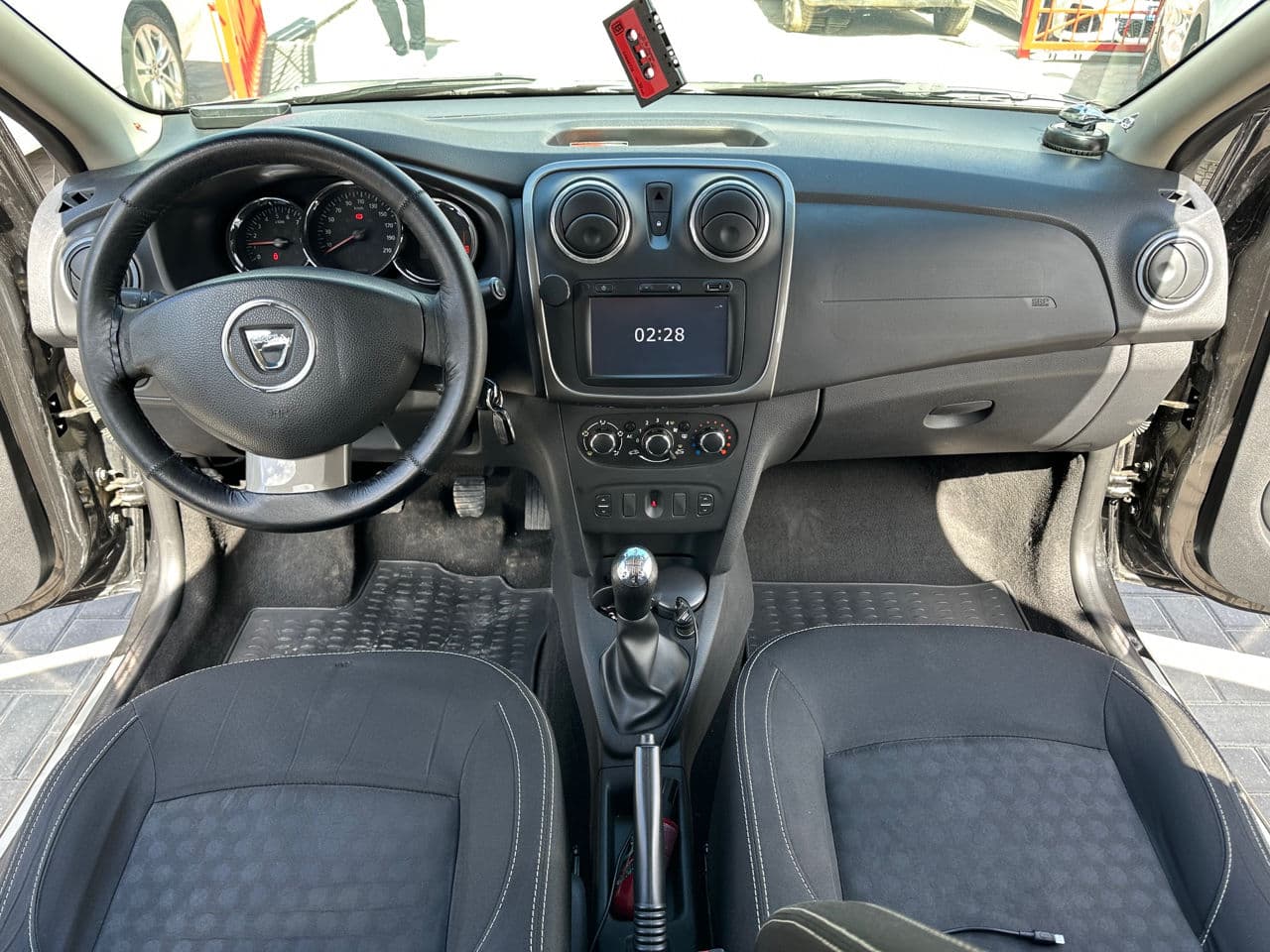 2014 Dacia Logan — Miniatură 8