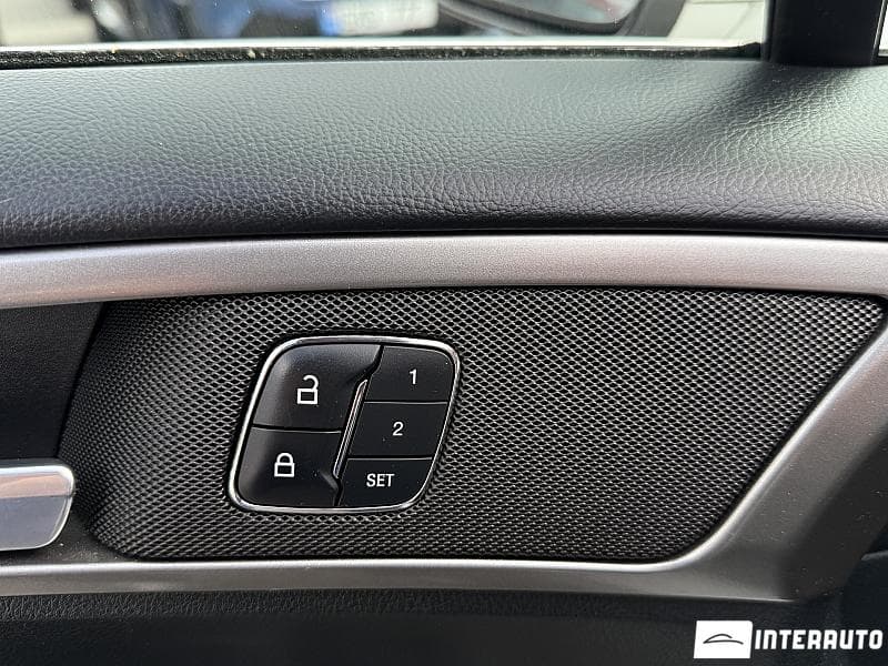 2016 Ford Fusion — Miniatură 17